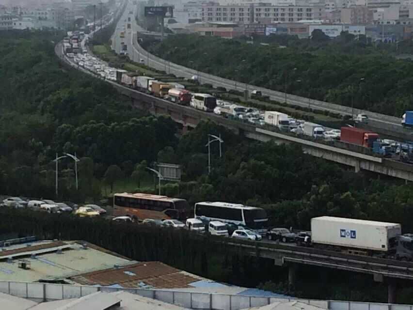 客货车辆齐上路